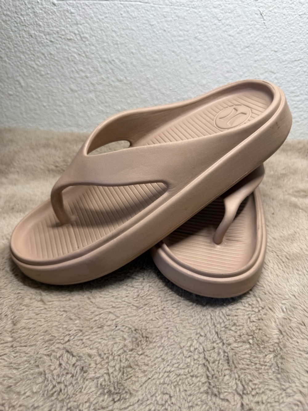 Hurley Men's Flip Flops in Light Nude